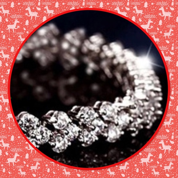 ❄️New❄️Beautiful Silver Bracelet with CZ Crystal - Picture 1 of 4